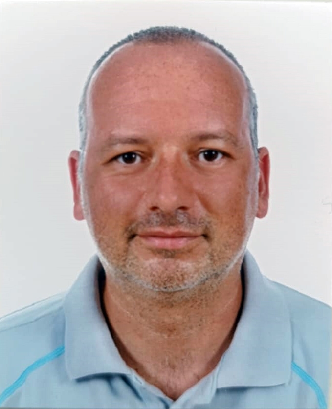 Hakan Alt�ok